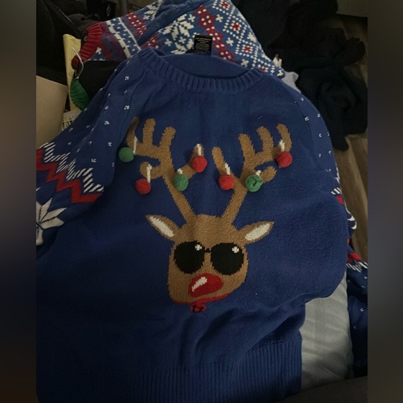 Six ugly Christmas sweaters - Picture 1 of 11